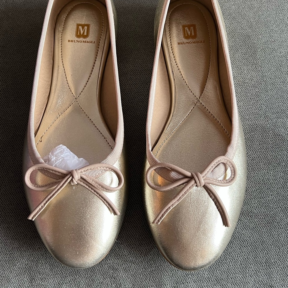 Bruno Magli Women's Metallic Gold Flats